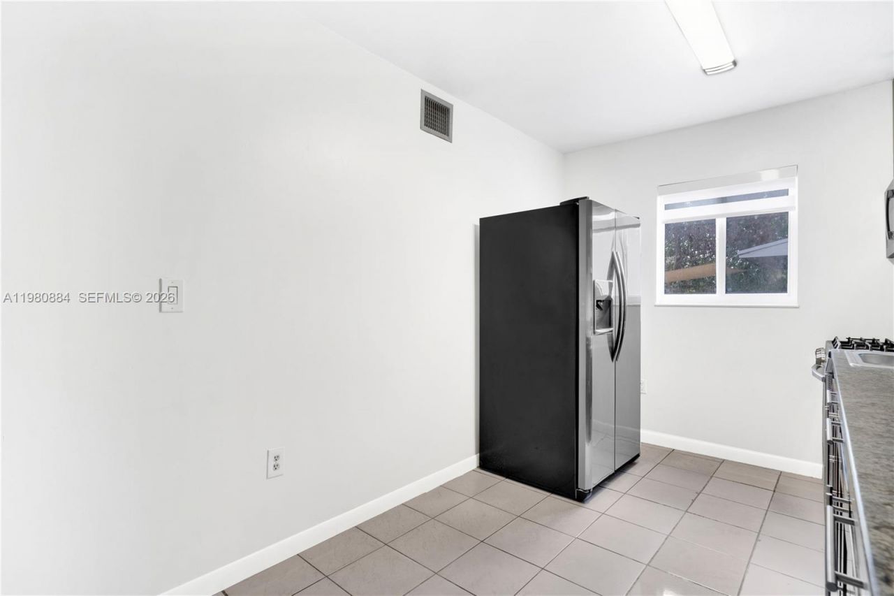 1281 W 29th St , Unit 6, Hialeah, FL 33012 Photo