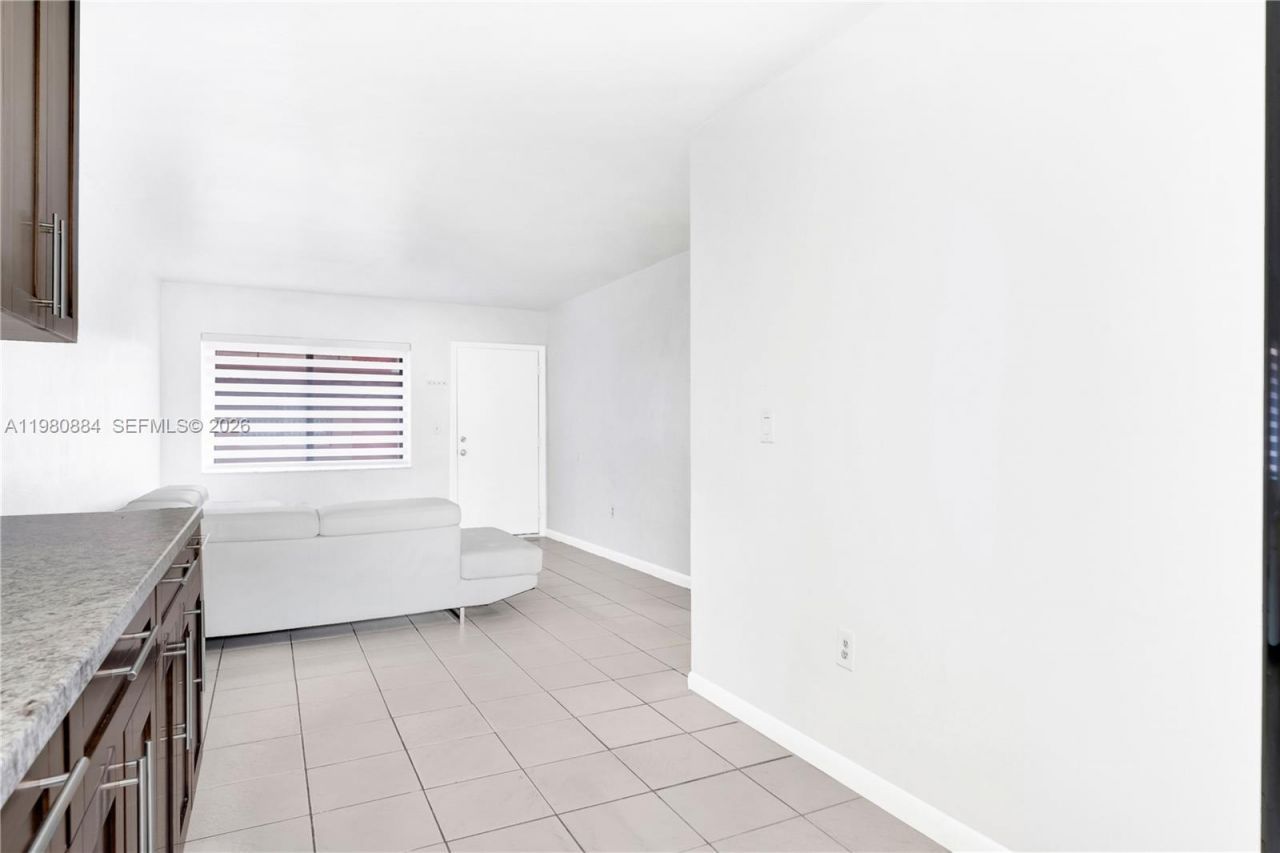 1281 W 29th St , Unit 6, Hialeah, FL 33012 Photo