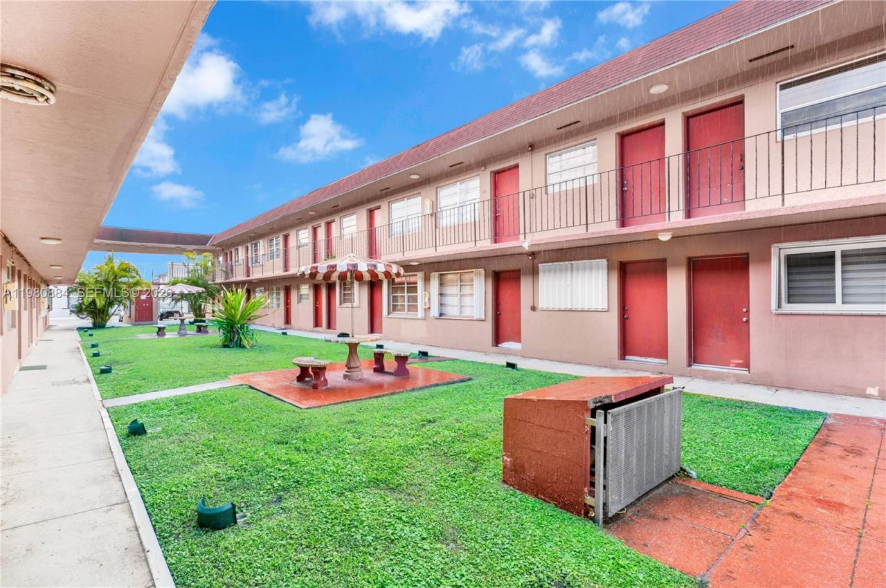 1281 W 29th St , Unit 6, Hialeah, FL 33012 Photo