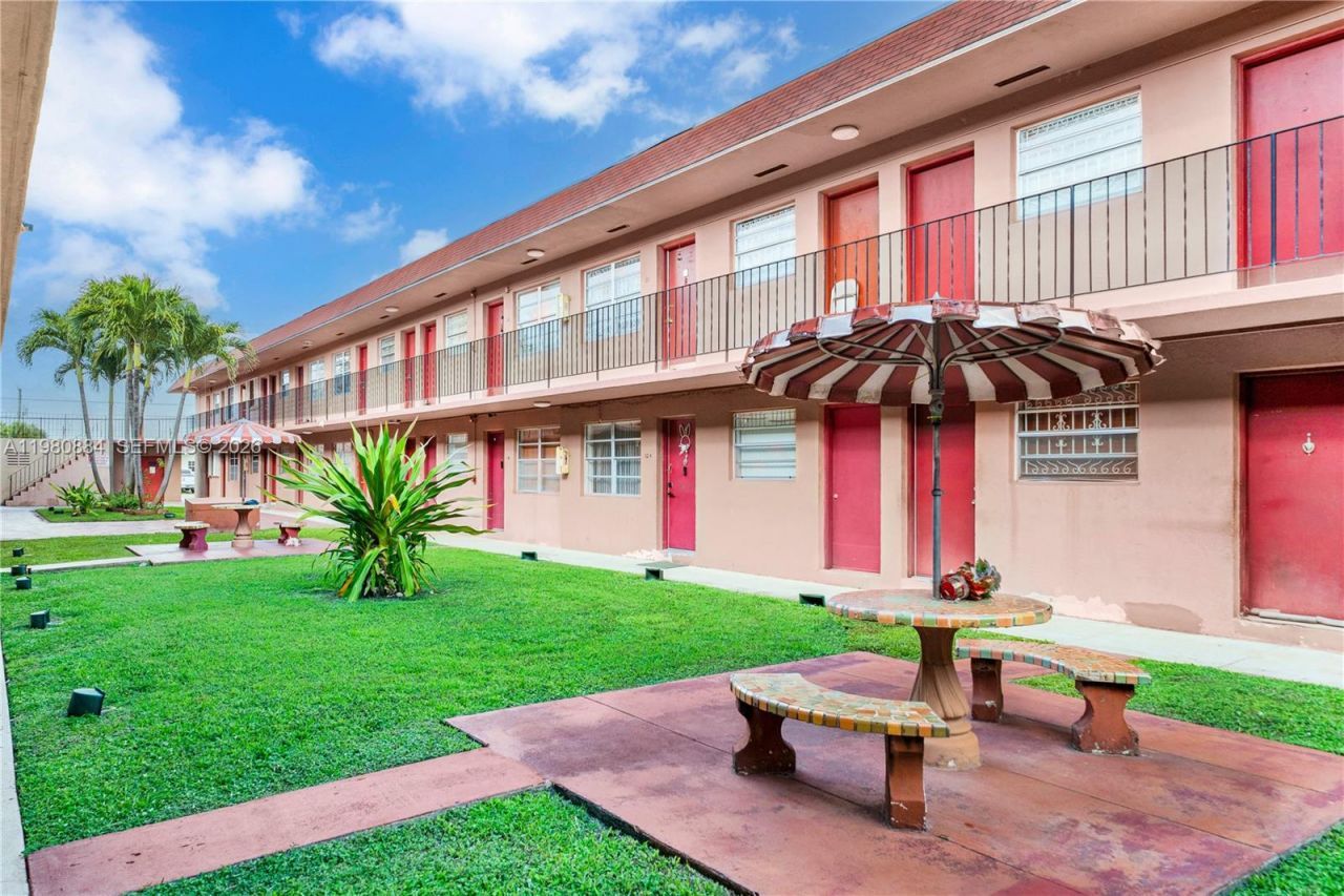 1281 W 29th St , Unit 6, Hialeah, FL 33012 Photo