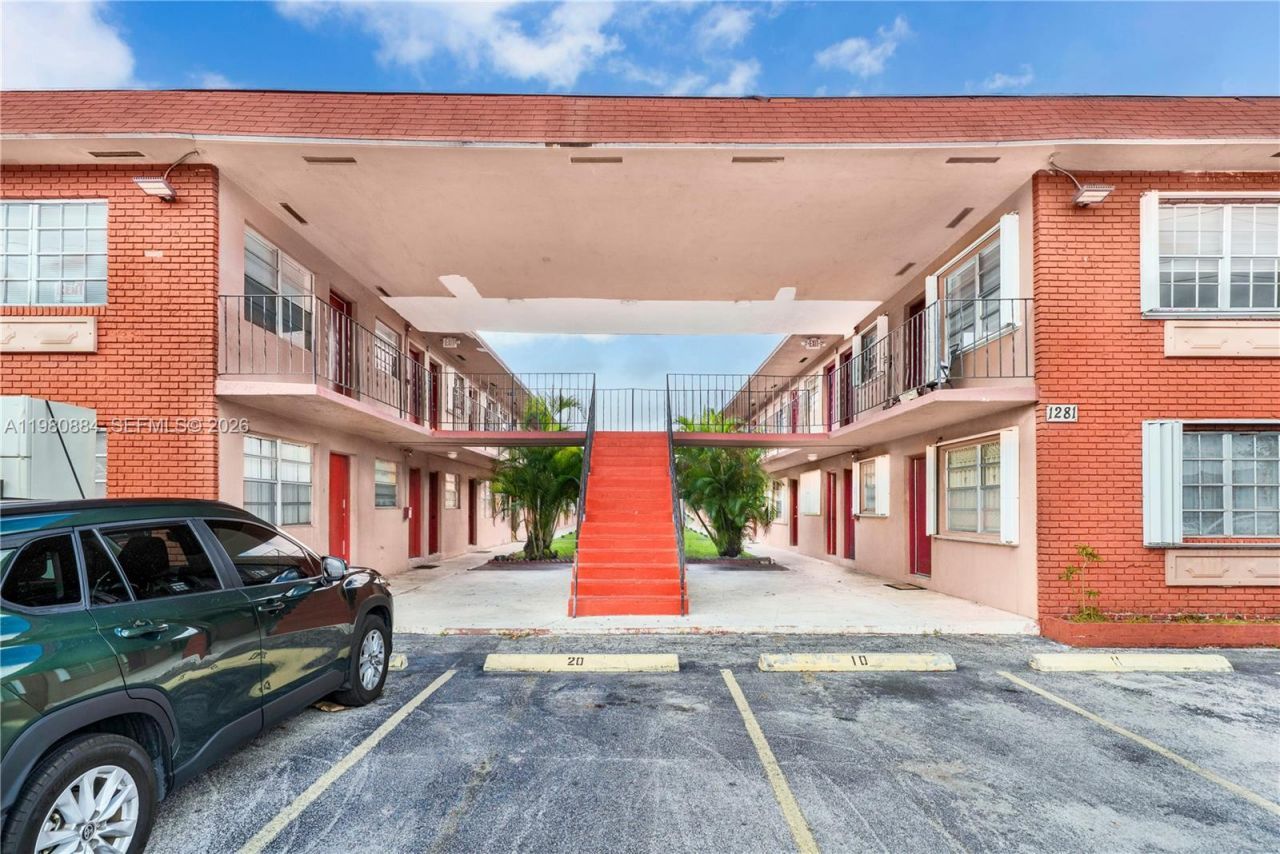 1281 W 29th St , Unit 6, Hialeah, FL 33012 Photo