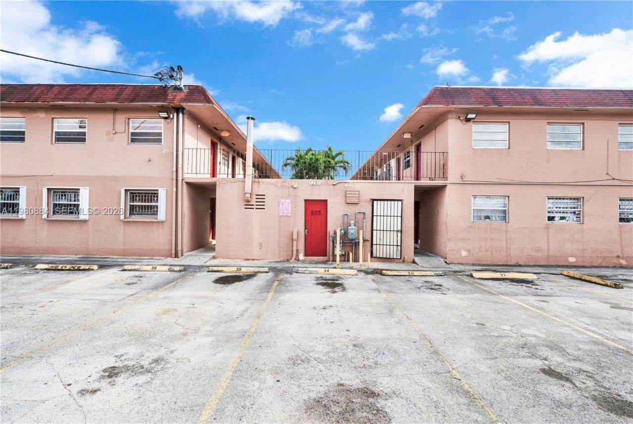 1281 W 29th St , Unit 6, Hialeah, FL 33012 Photo
