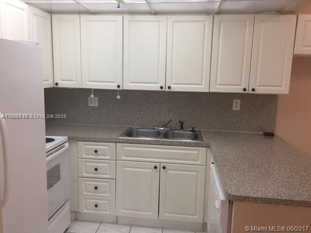 17890 W Dixie Hwy , Unit 106, North Miami Beach, FL 33160 Photo