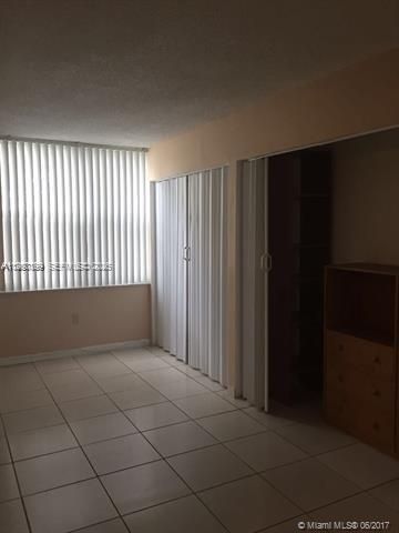 17890 W Dixie Hwy , Unit 106, North Miami Beach, FL 33160 Photo