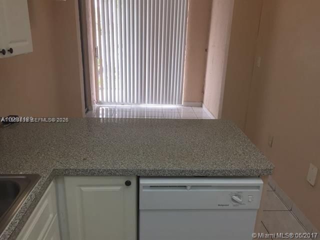 17890 W Dixie Hwy , Unit 106, North Miami Beach, FL 33160 Photo