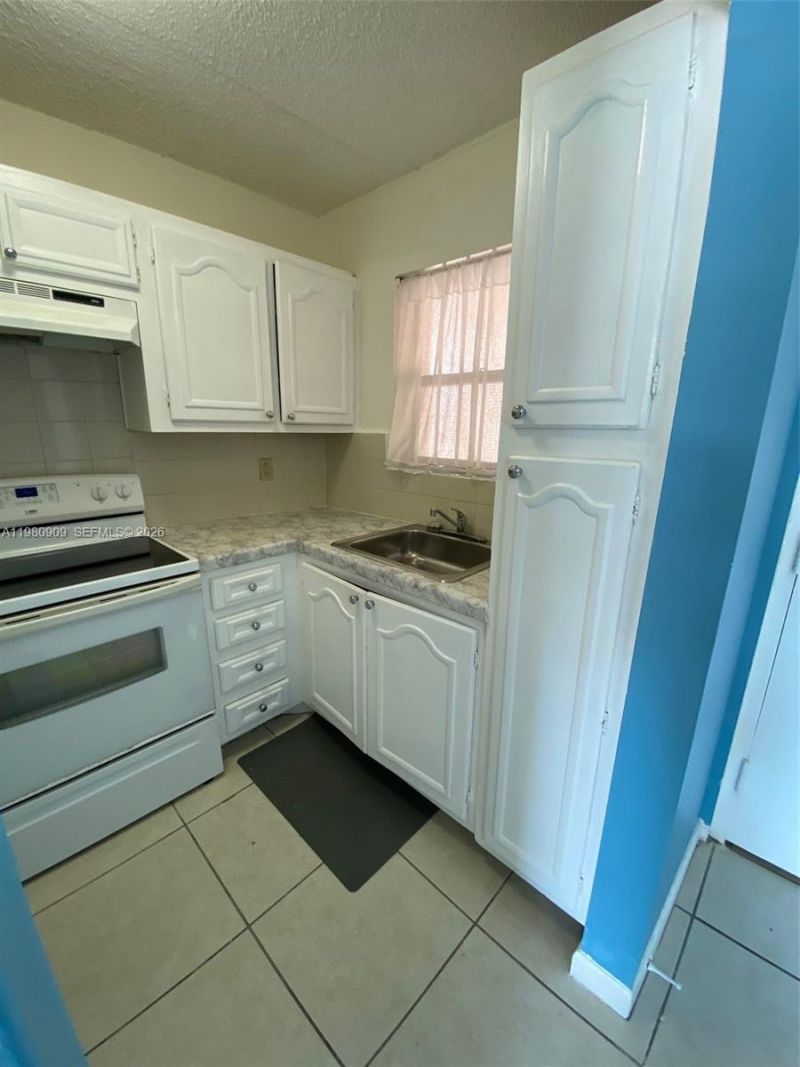 6820 W Flagler St , Unit 202, Miami, FL 33144 Photo