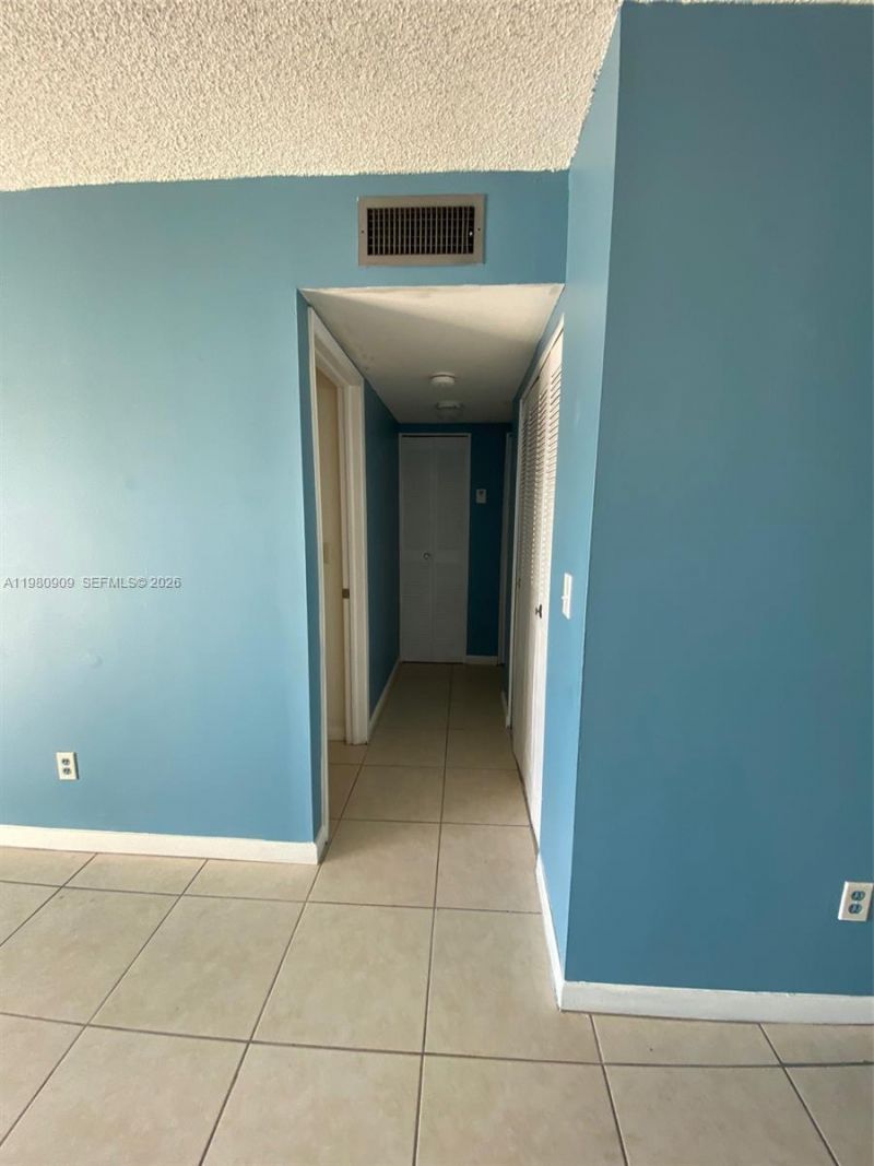 6820 W Flagler St , Unit 202, Miami, FL 33144 Photo
