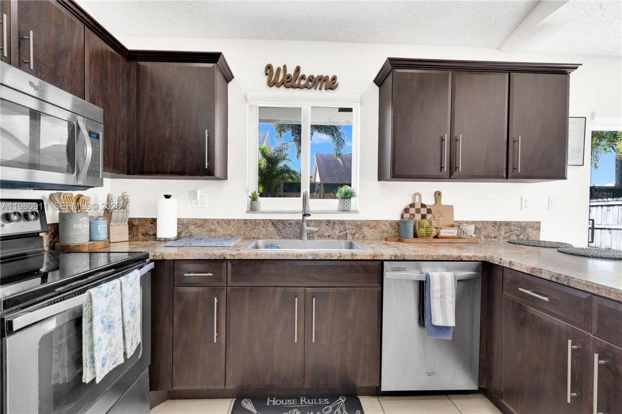 9770 SW 216th Ter , Cutler Bay, FL 33190 Photo