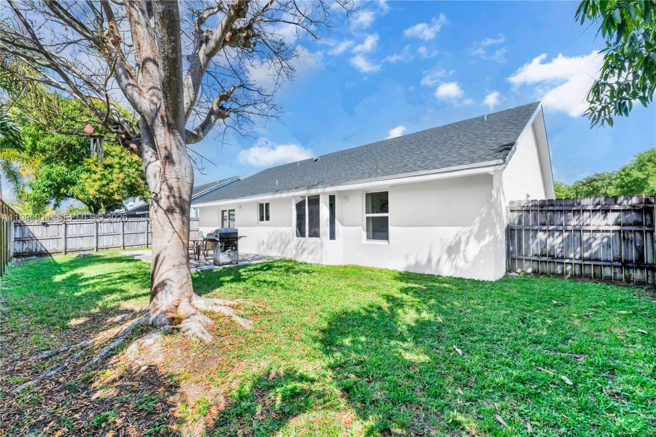 9770 SW 216th Ter , Cutler Bay, FL 33190 Photo