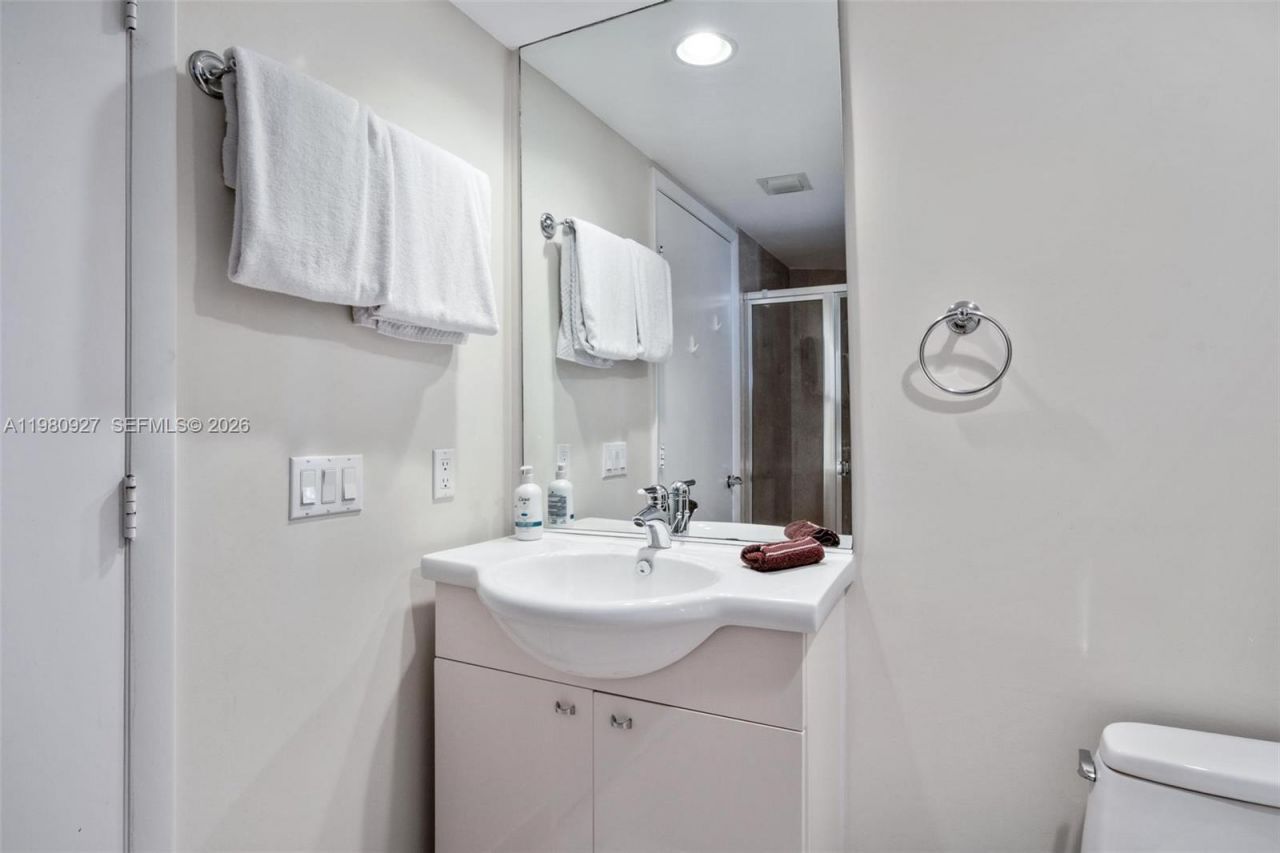 1830 S Ocean Dr, Unit 1406, Hallandale Beach, FL 33009 Photo