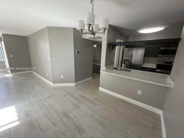 2811 N Oakland Forest Dr , Unit 110, Oakland Park, FL 33309