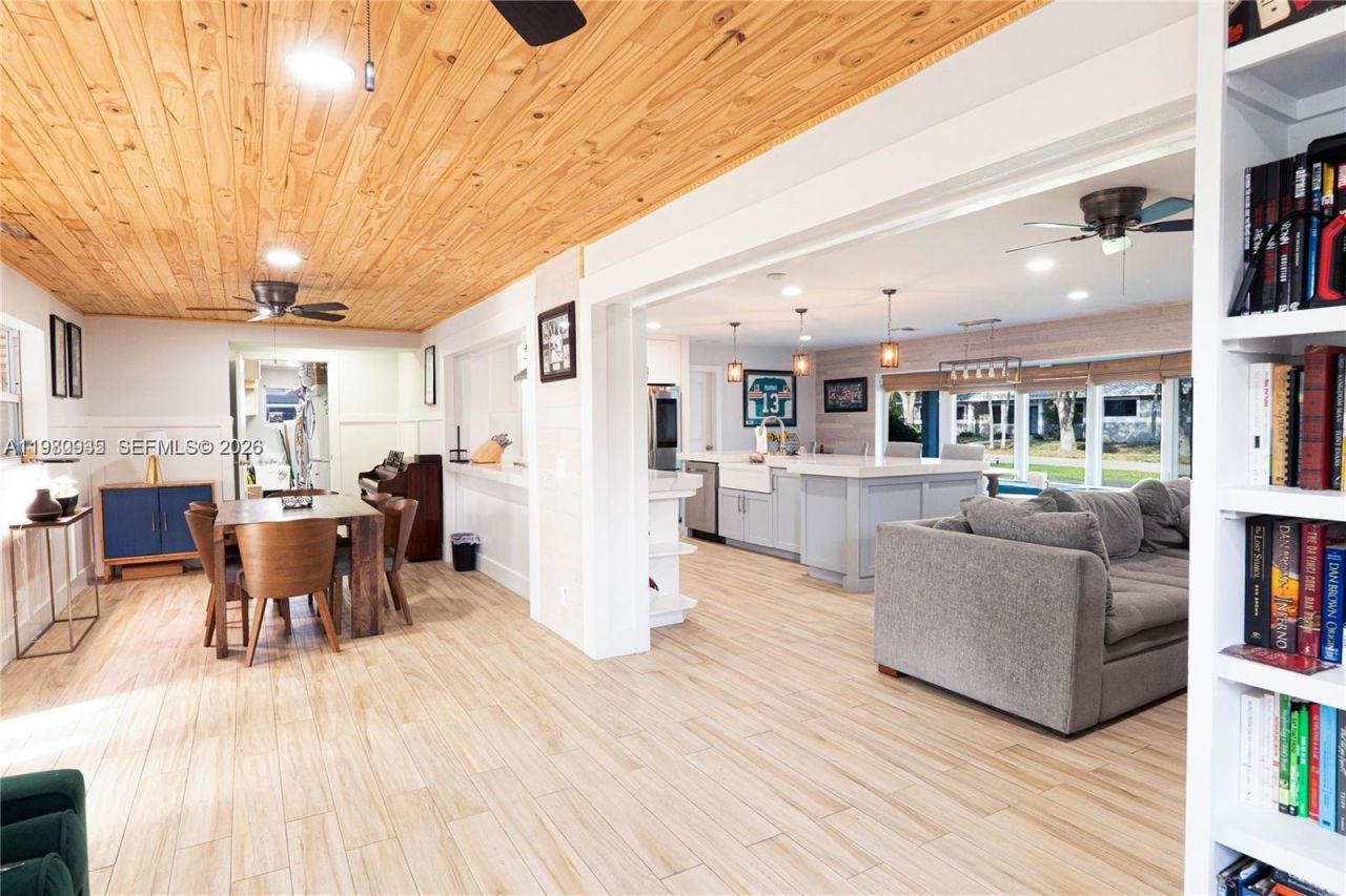 1304 N 40th Ave , Hollywood, FL 33021 Photo