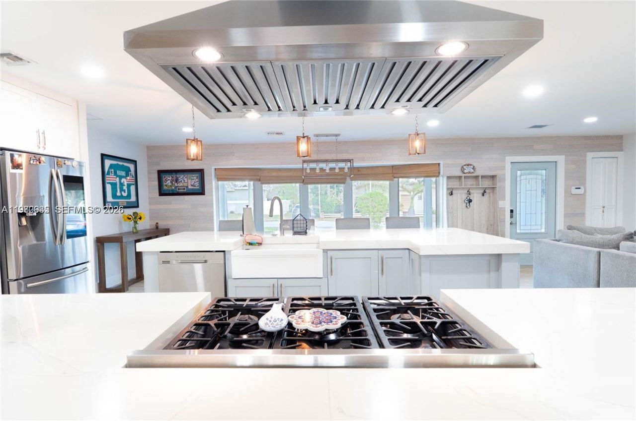 1304 N 40th Ave , Hollywood, FL 33021 Photo