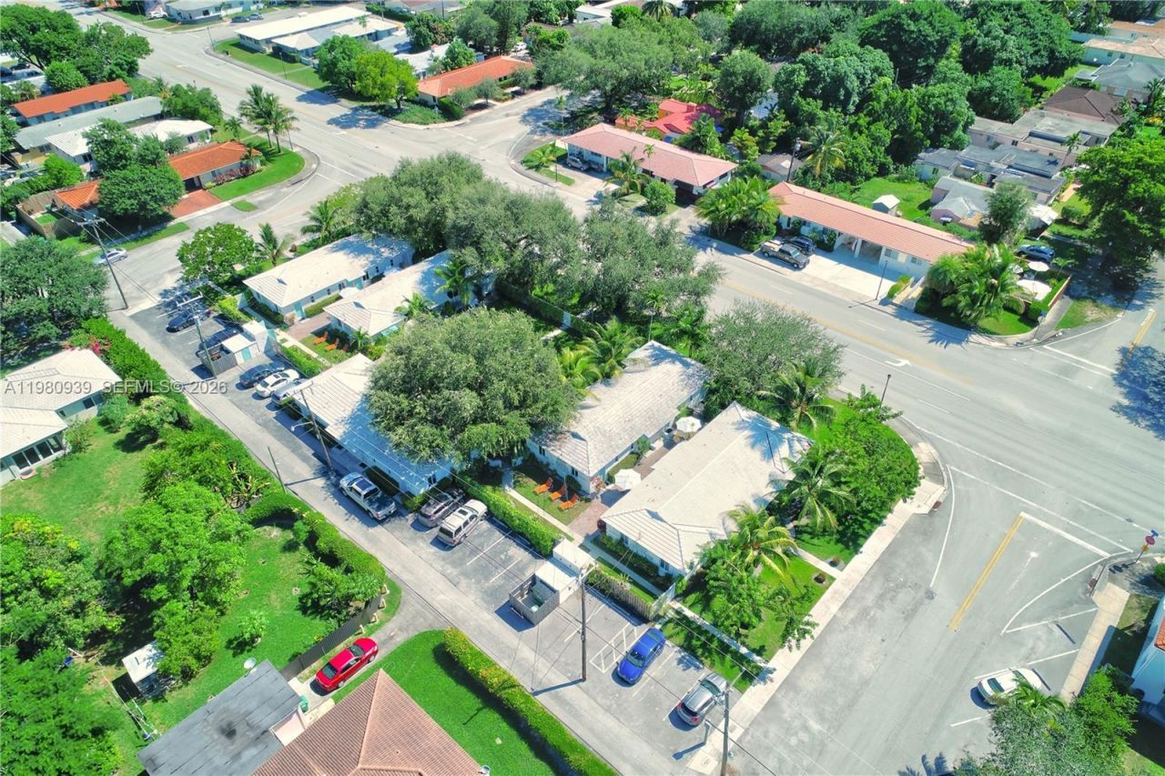 8826 NE 2nd Avenue , Unit 8826, El Portal, FL 33138 Photo