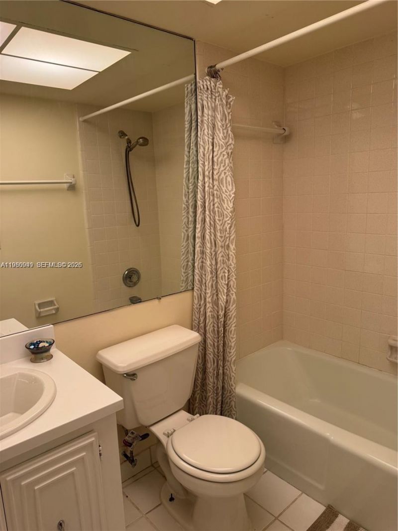 100 SE 6th Ave , Unit 207, Pompano Beach, FL 33060 Photo