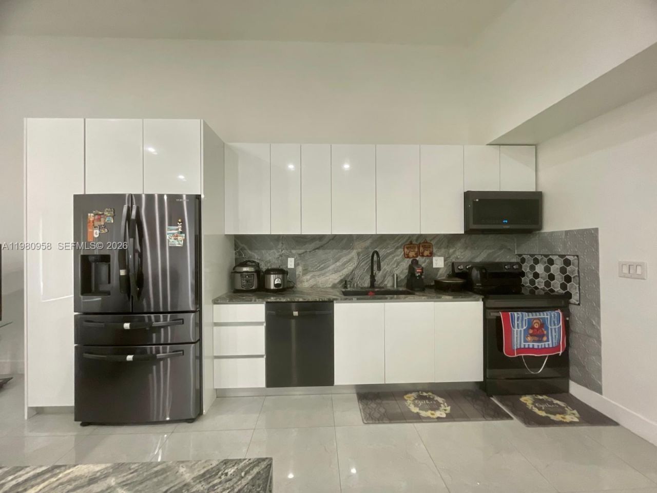 4518 NW 185th St, Miami Gardens, FL 33055 Photo