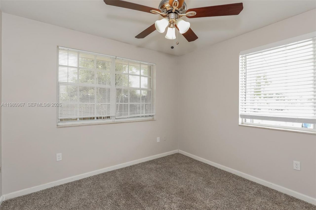 809 SW 8th Ave, Hallandale Beach, FL 33009 Photo