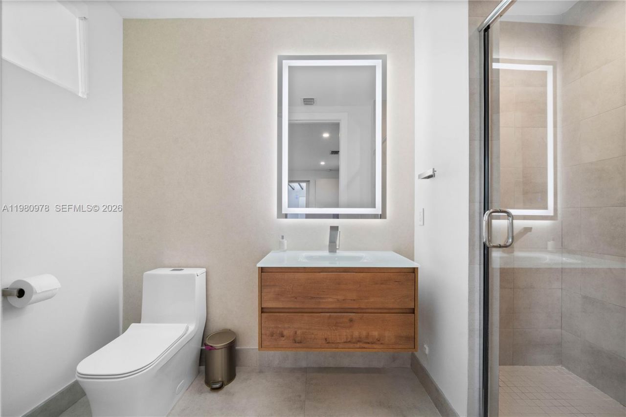 7453 NW 100th Ct, Doral, FL 33178 Photo