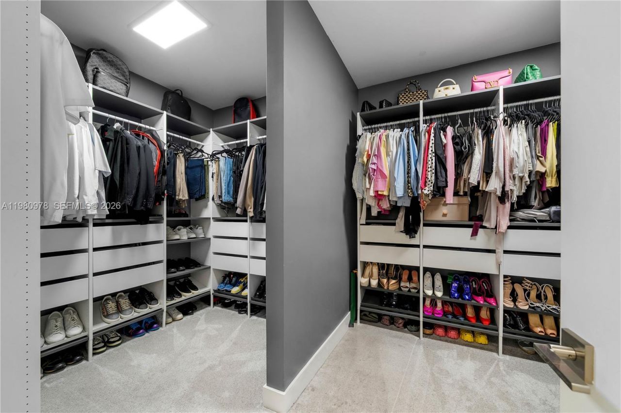 7453 NW 100th Ct, Doral, FL 33178 Photo