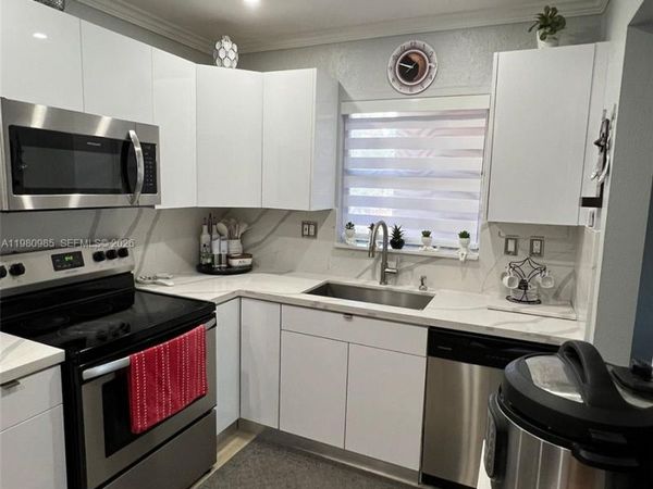 13715 Kendale Lakes Cir , Unit A-304, Miami, FL 33183