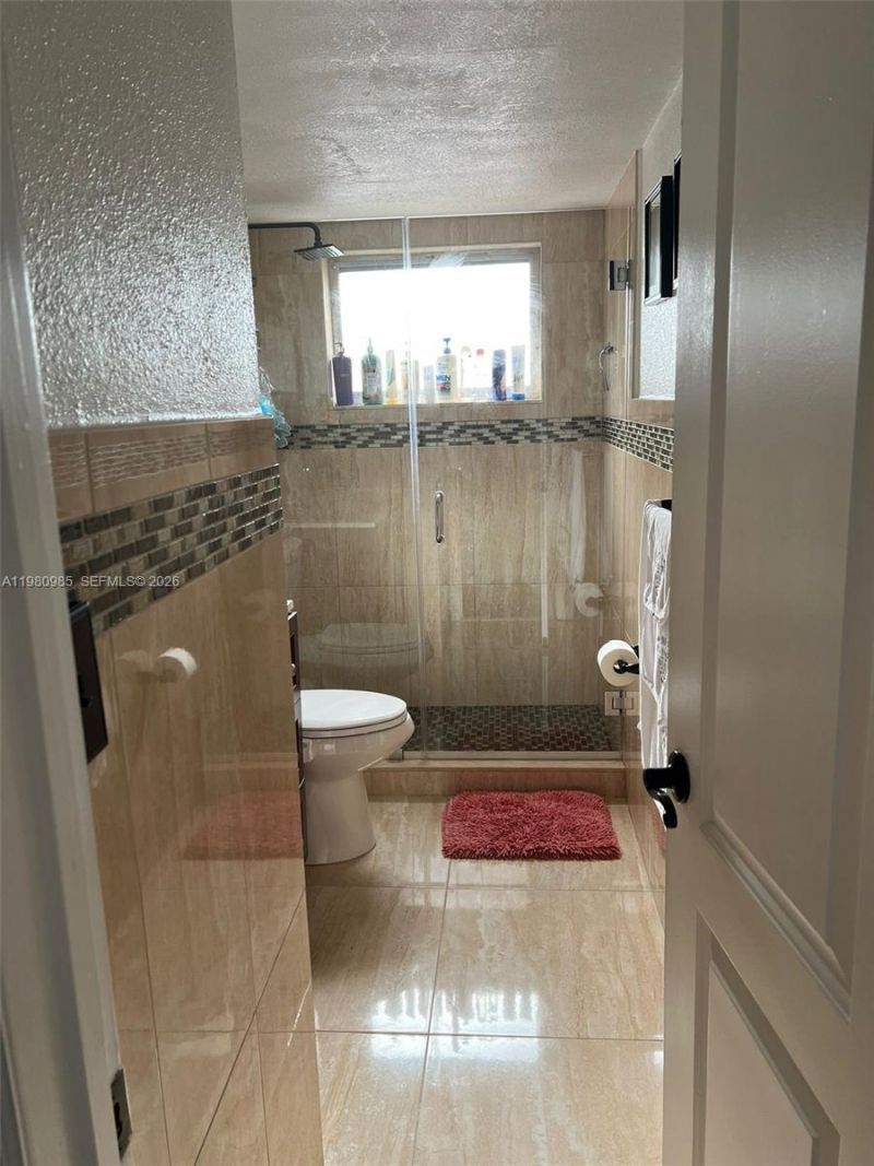 13715 Kendale Lakes Cir, Unit A-304, Miami, FL 33183 Photo