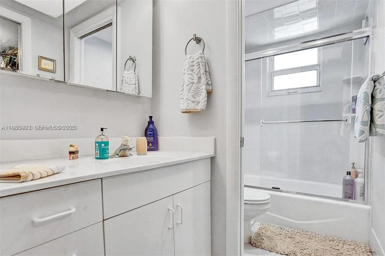 1481 S Ocean Blvd, Unit 106E, Lauderdale by the Sea, FL 33062 Photo