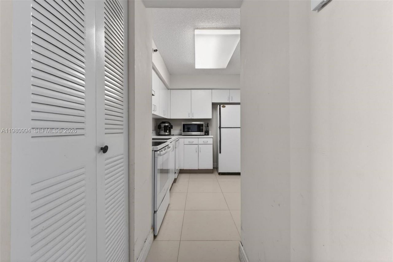 3300 NE 192nd St, Unit 1611, Aventura, FL 33180 Photo