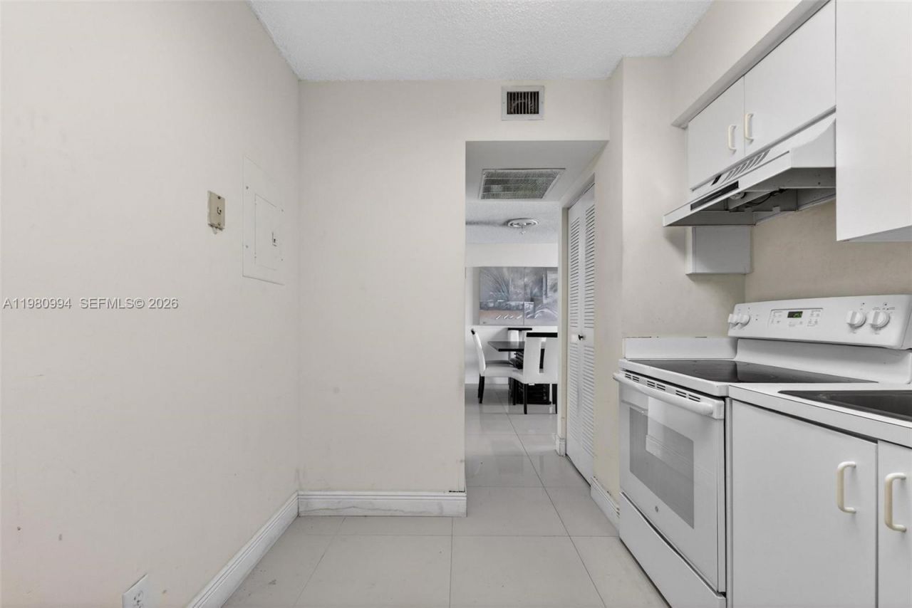 3300 NE 192nd St, Unit 1611, Aventura, FL 33180 Photo