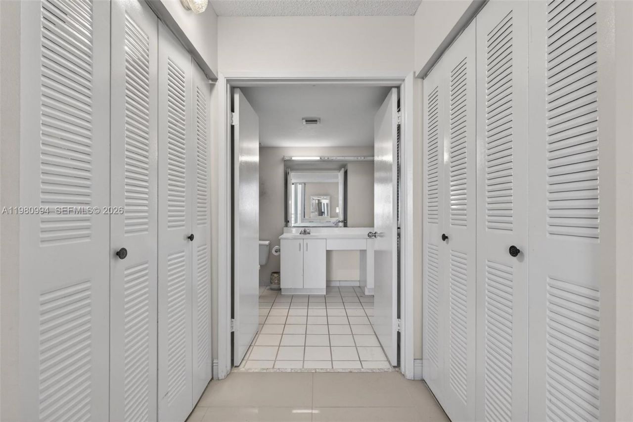 3300 NE 192nd St, Unit 1611, Aventura, FL 33180 Photo