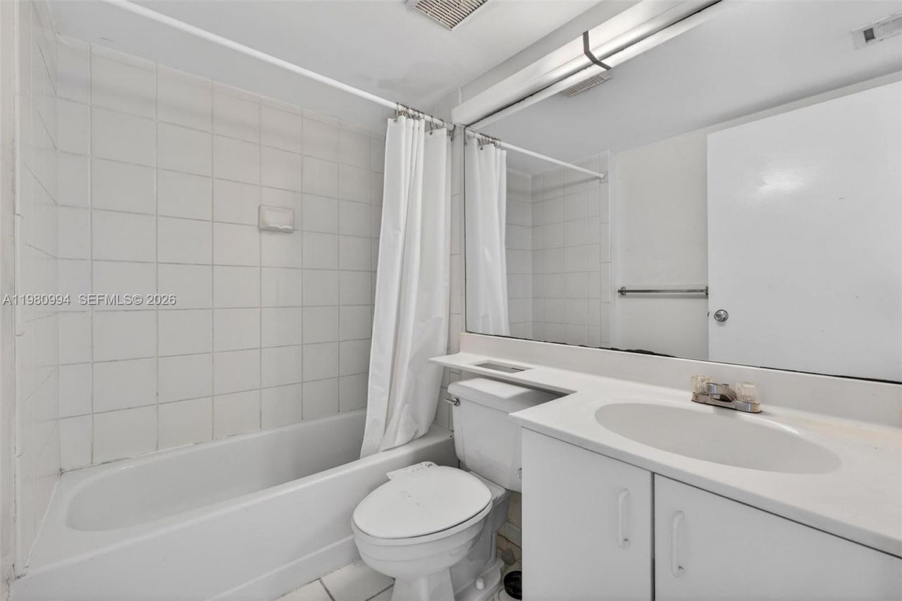 3300 NE 192nd St, Unit 1611, Aventura, FL 33180 Photo