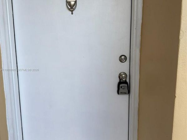 8820 Fontainebleau Blvd, Unit 408, Miami, FL 33172