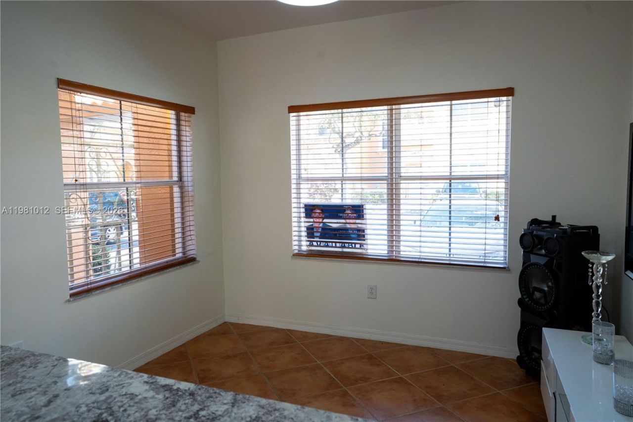 8520 NW 139 Ter, Unit 1607, Miami, FL 33150 Photo