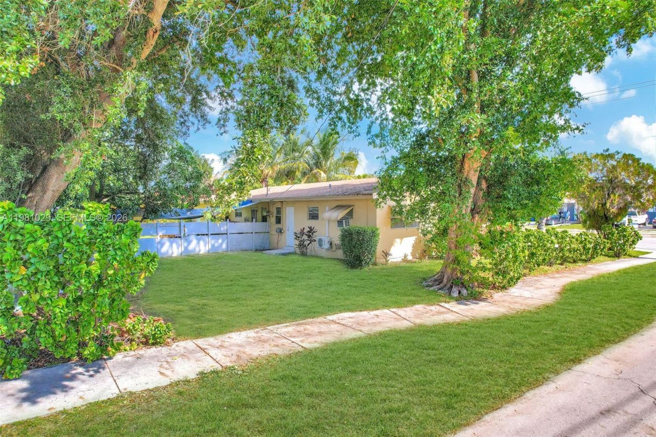 14600 NE 14th Ave , Unit 1, Miami, FL 33161 Photo