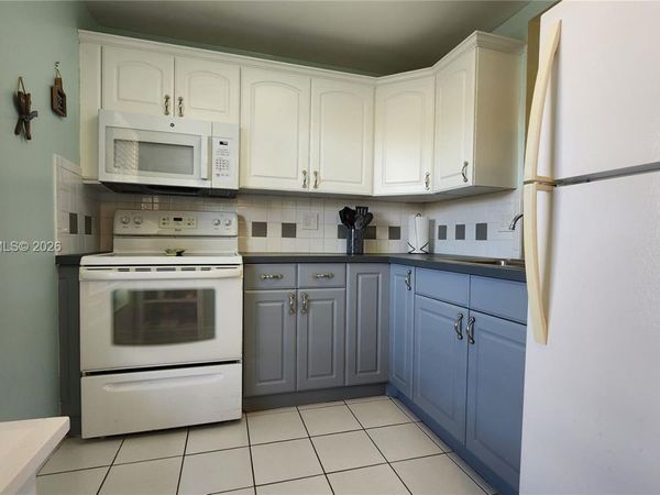 5750 NW 64th Ave, Unit 208, Tamarac, FL 33319