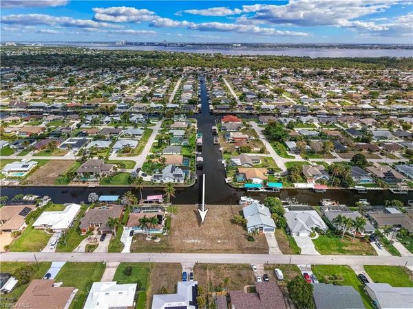 1025 SE 20th AVE, CAPE CORAL, FL 33990