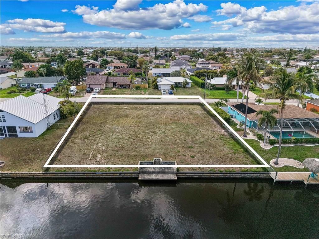 1025 SE 20th Ave, Cape Coral, FL 33990 Photo