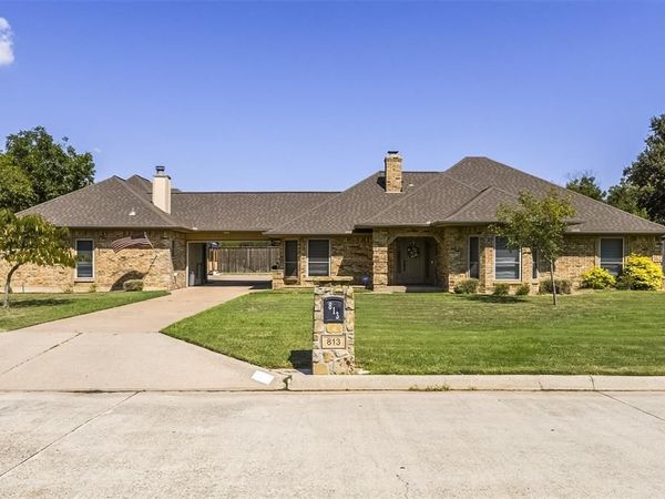 813 Shady Creek Drive , Kennedale, TX 76060