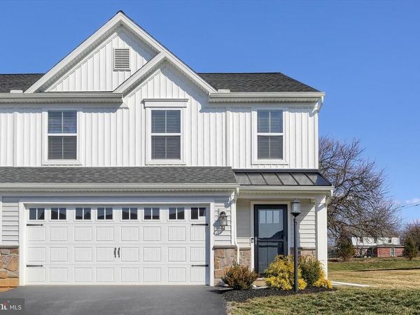 11 SHILLINGTON LANE, CARLISLE, PA 17013