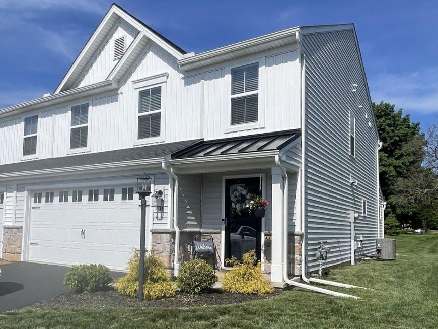 11 Shillington Lane, Carlisle, PA 17013 Main Photo