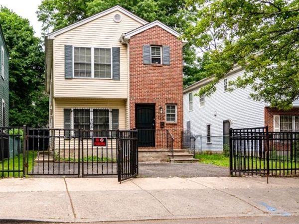 125 S 8th St, Newark, NJ 07107