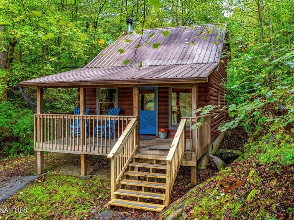 236 Mountain Ave, Townsend, TN 37882