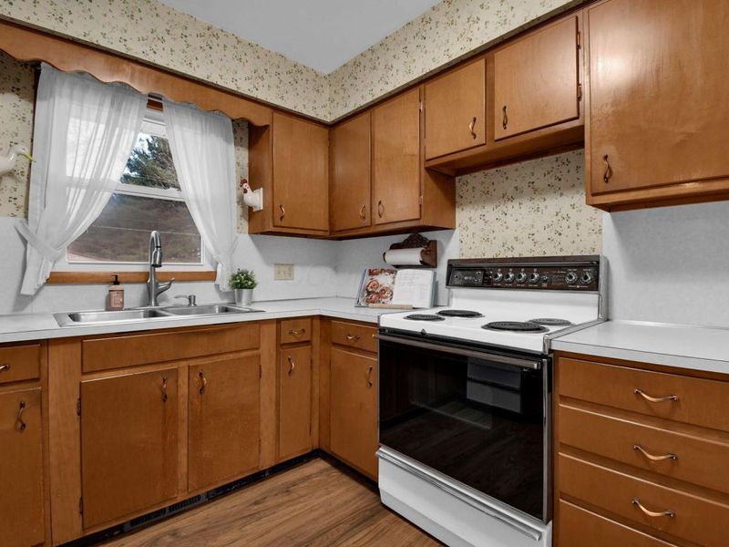 1382 Sherwood Downs E, Newark, OH 43055 Photo 12