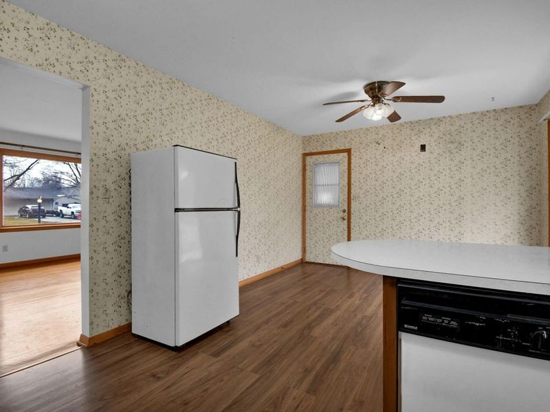 1382 Sherwood Downs E, Newark, OH 43055 Photo 14