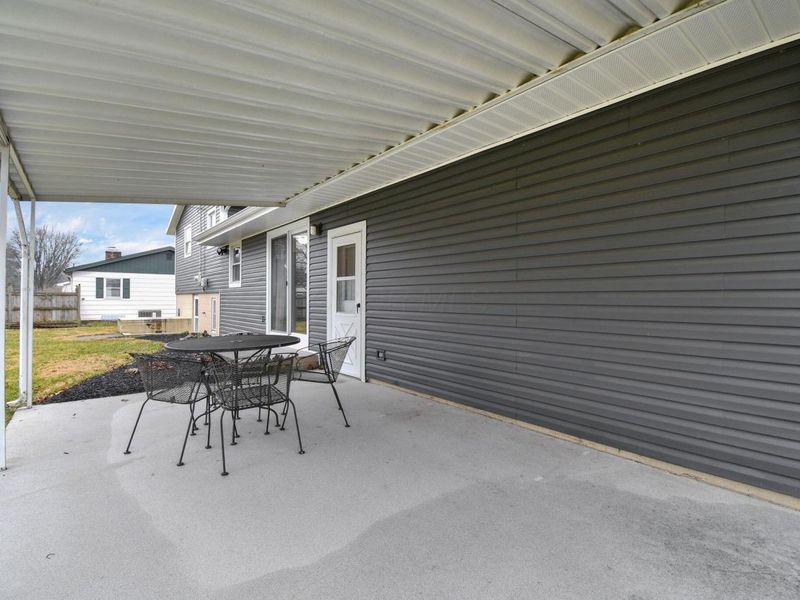 1382 Sherwood Downs E, Newark, OH 43055 Photo 16