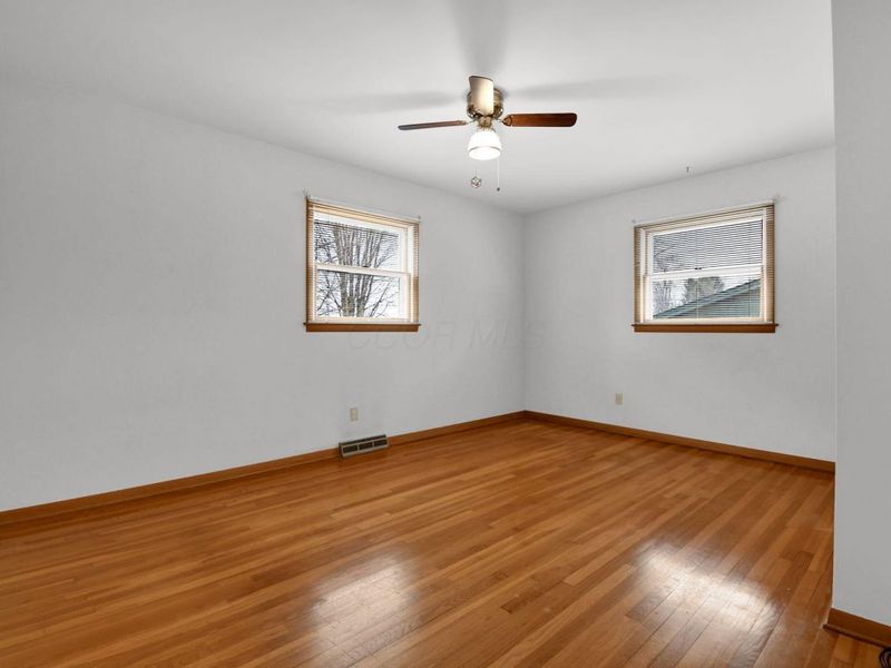 1382 Sherwood Downs E, Newark, OH 43055 Photo 19