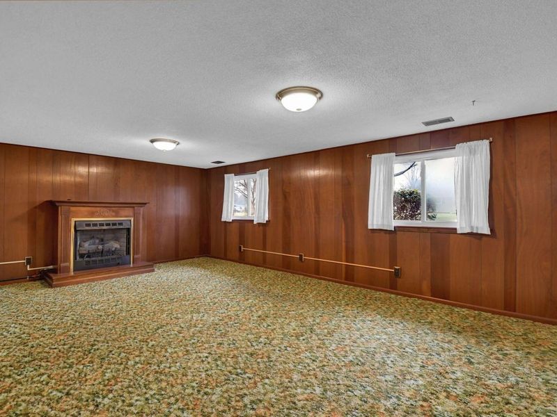 1382 Sherwood Downs E, Newark, OH 43055 Photo 30