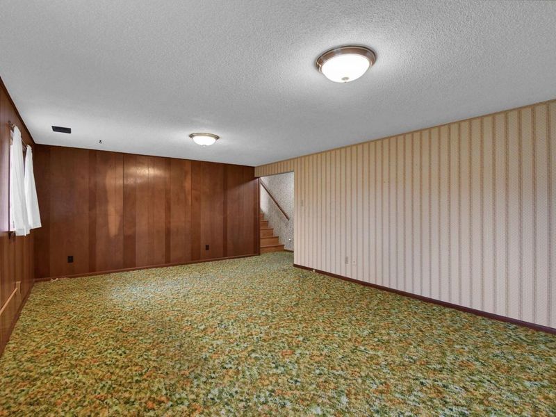 1382 Sherwood Downs E, Newark, OH 43055 Photo 32