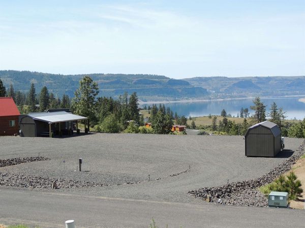 39725 Peach Orchard Way N., Seven Bays, WA 99122