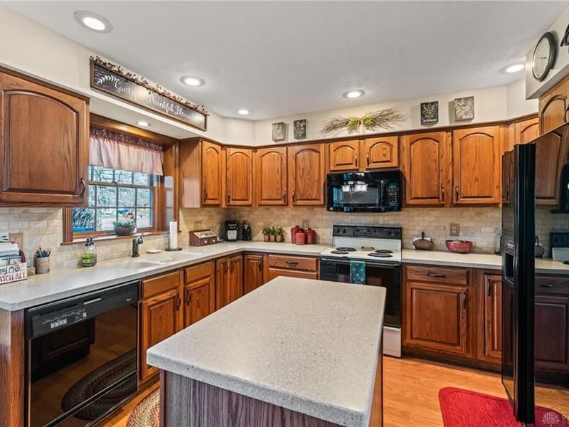 807 Claymore Court, Tipp City, OH 45371 Photo 14