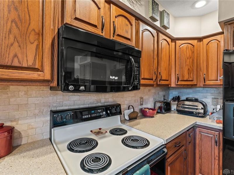 807 Claymore Court, Tipp City, OH 45371 Photo 18